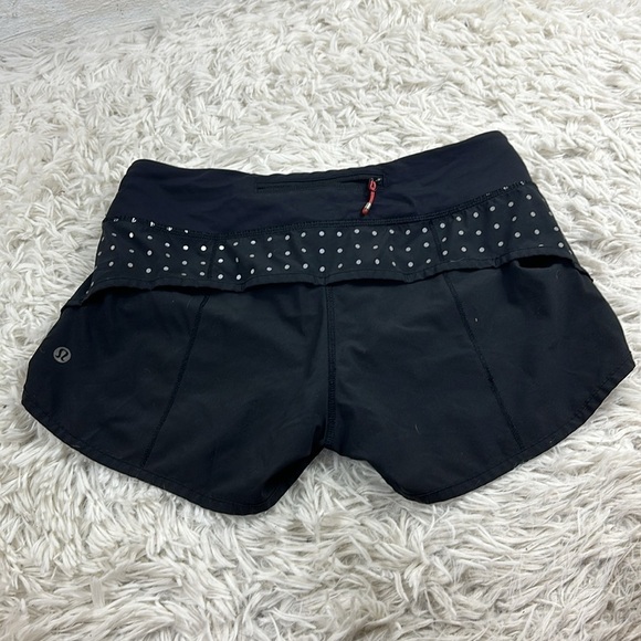 Lululemon Speed Short Black (Reflective Dots) - Picture 4 of 6